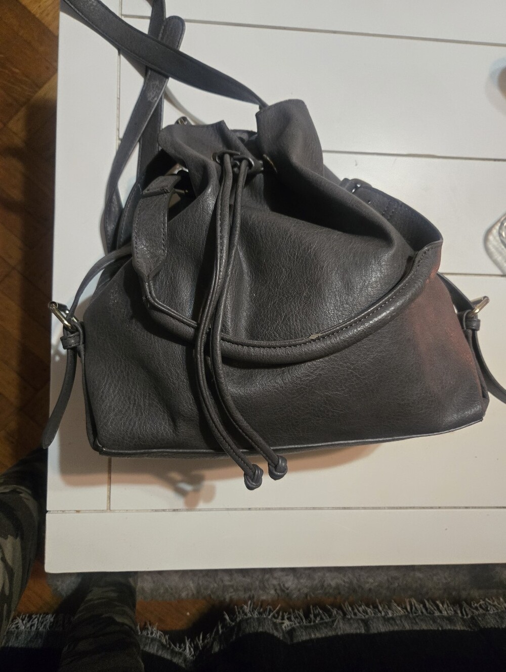 Classic Skate Grey Drawstring Bucket Bag - Women Nwot - Picture 3 of 6
